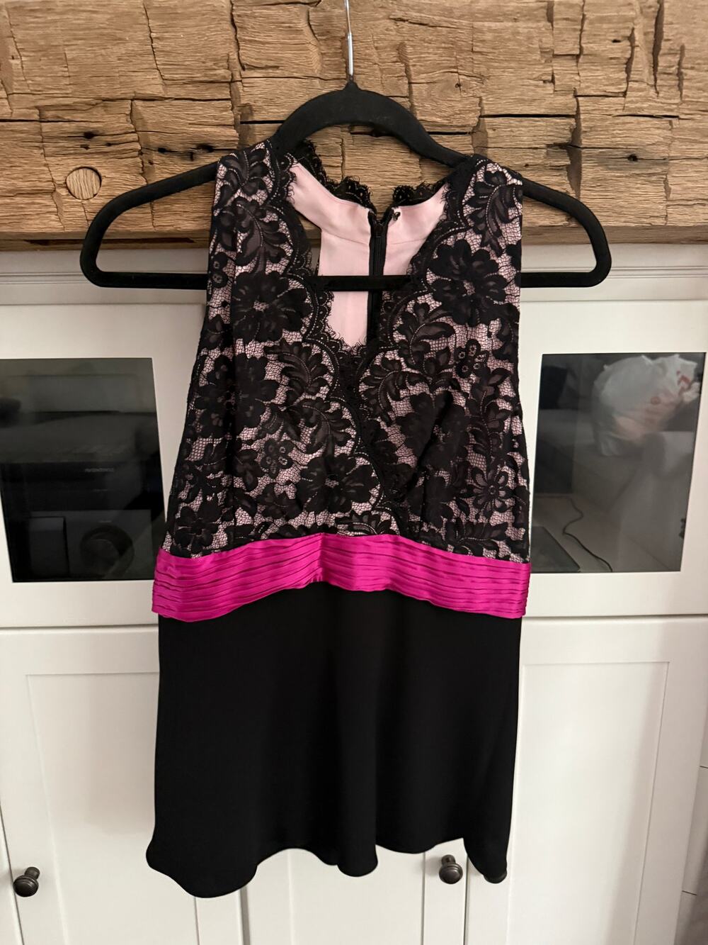 Donna Morgan Black Lace Sleeveless Blouse Size 10  Peplum Top y2k glam